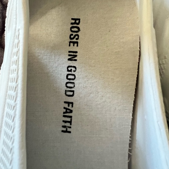 Rose In Good Faith Shoes in men's size 9 are a stylish and comfortable - Picture 7 of 9